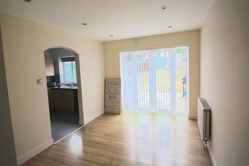Property photo 3 of 12 Img_8155.Jpg