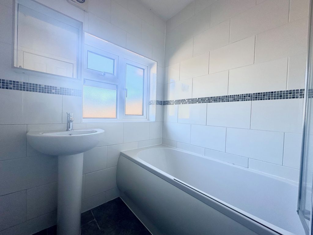 Property photo 2 of 8 View