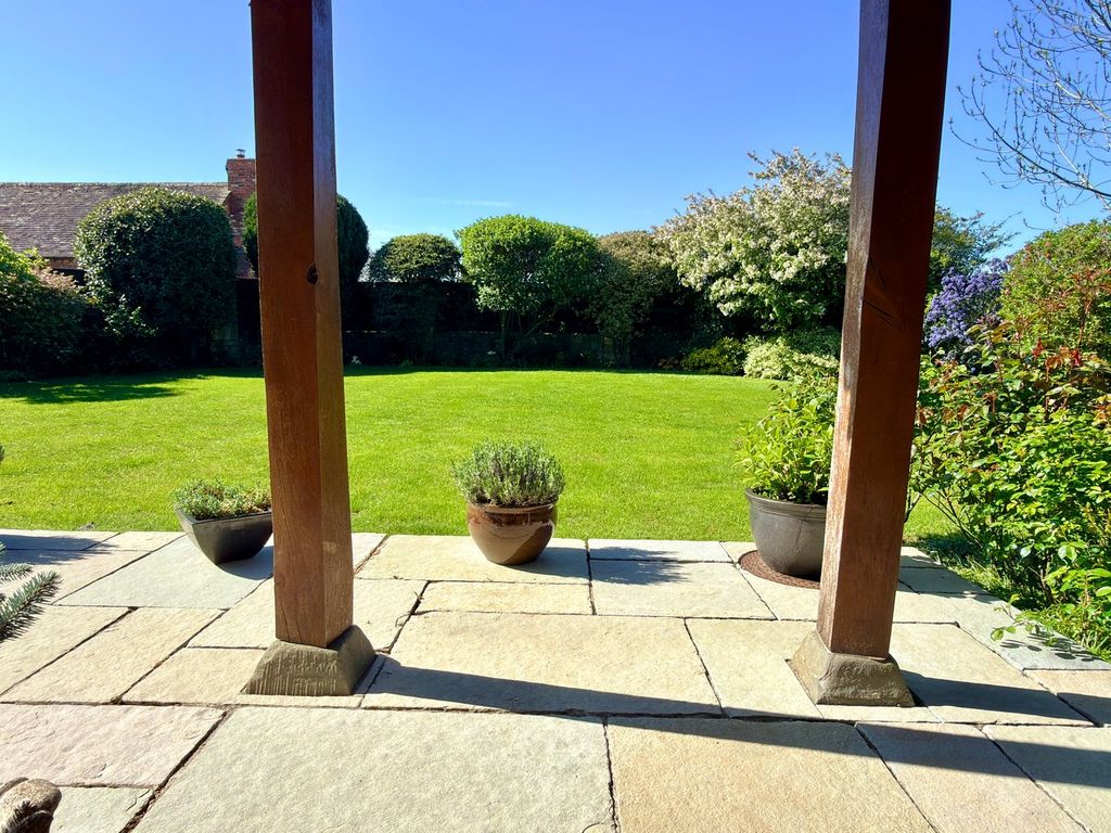 Property photo 2 of 18