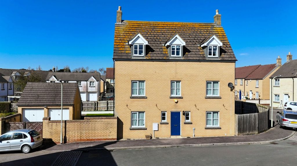 Property photo 1 of 31