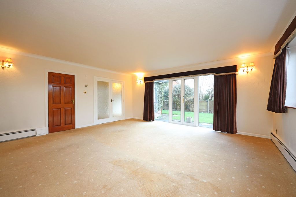 Property photo 2 of 23