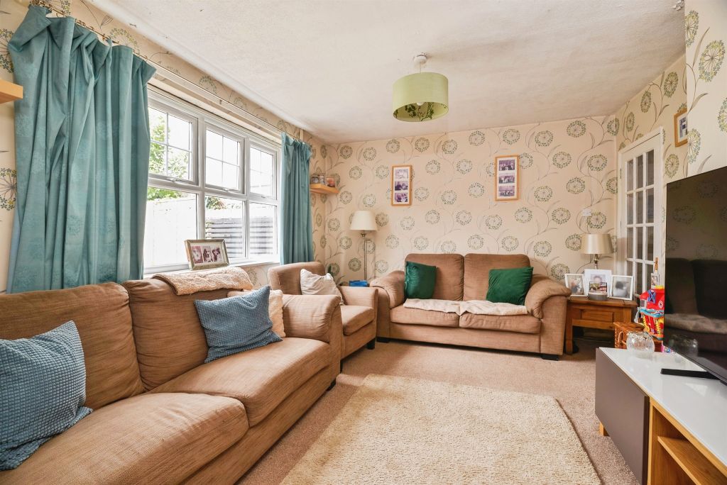 Property photo 3 of 17