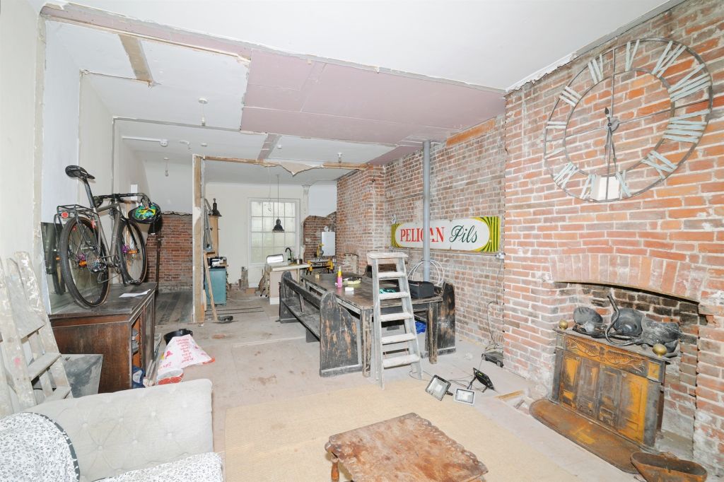 Property photo 3 of 16
