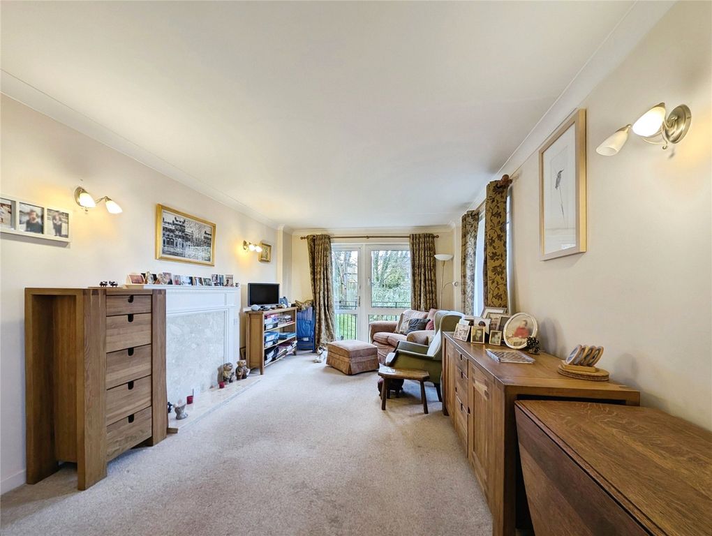 Property photo 2 of 10 Living Room