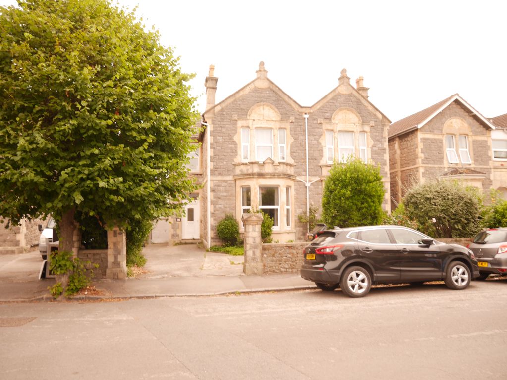 Property photo 1 of 7 P1180102