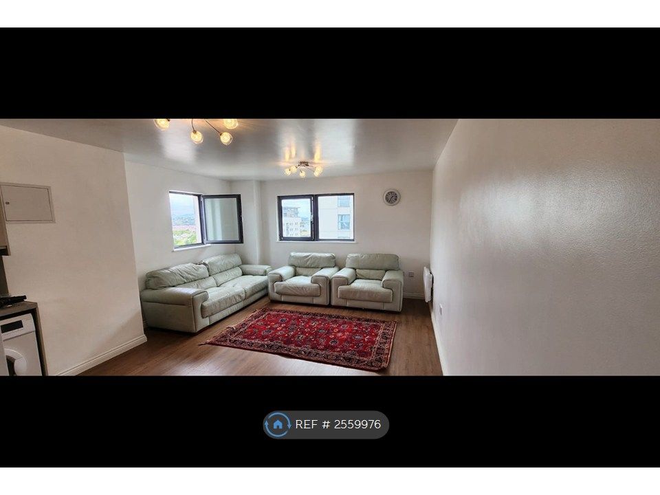 Property photo 1 of 19 Sitting Room