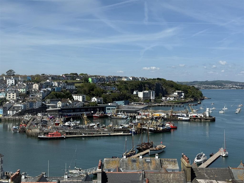 Property photo 2 of 27 View Towards Inner Harbour.Jpg
