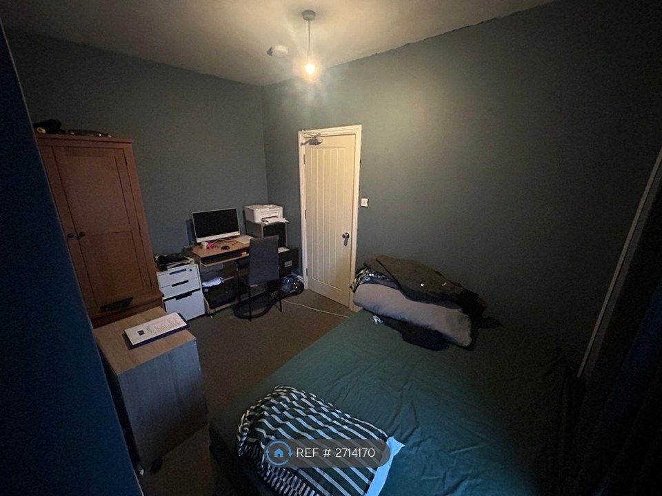 Property photo 3 of 11