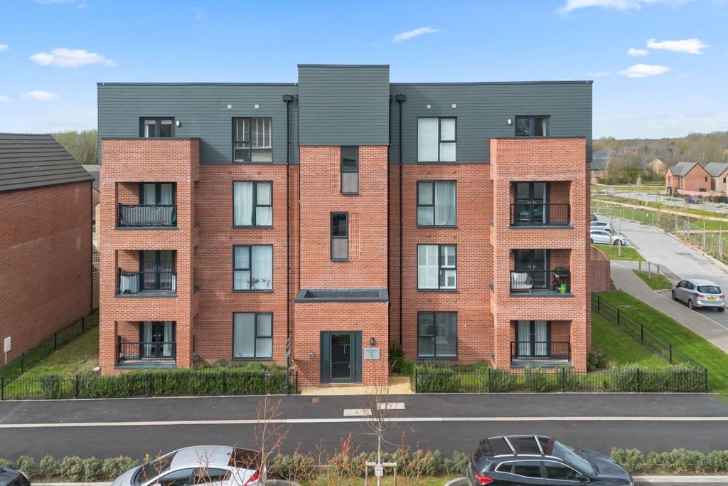 Property photo 1 of 15