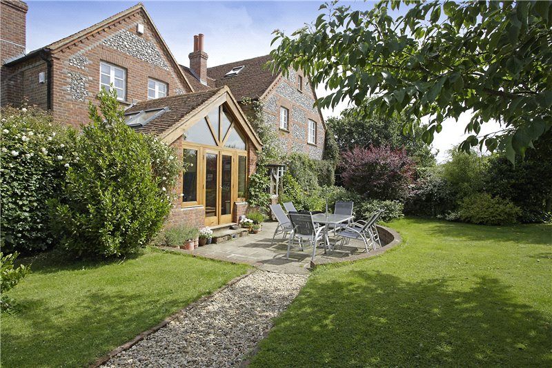 Property photo 1 of 13 Garden