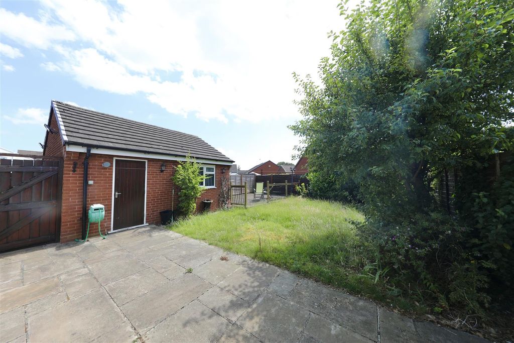 Property photo 2 of 16 Rear Garden