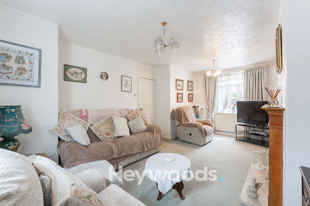 Property photo 2 of 31