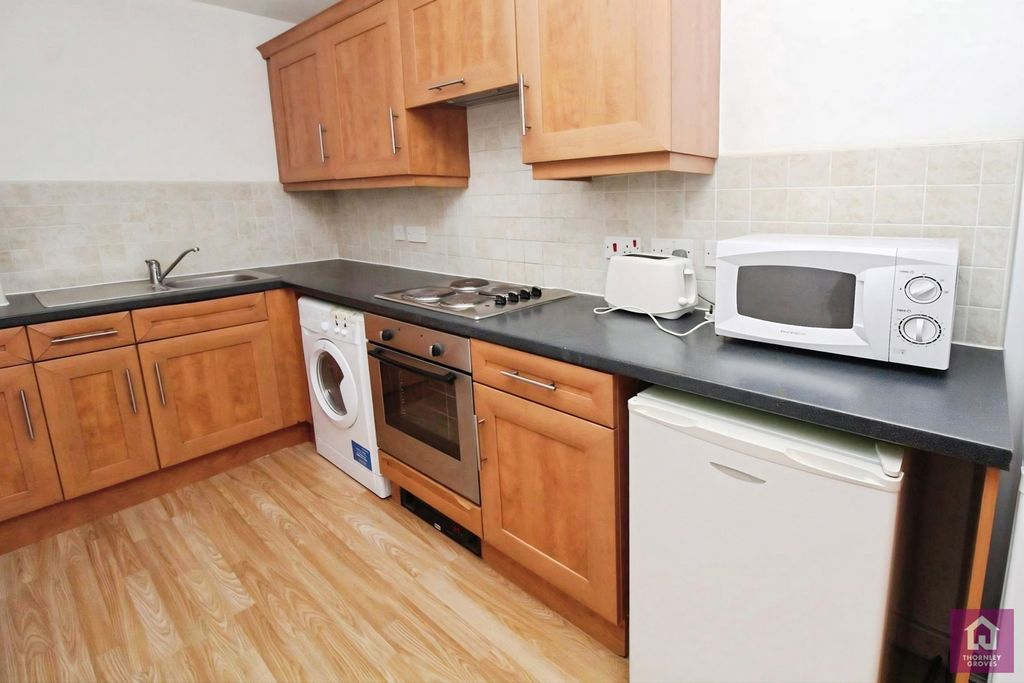 Property photo 2 of 12 Pbox-Img.Jpg