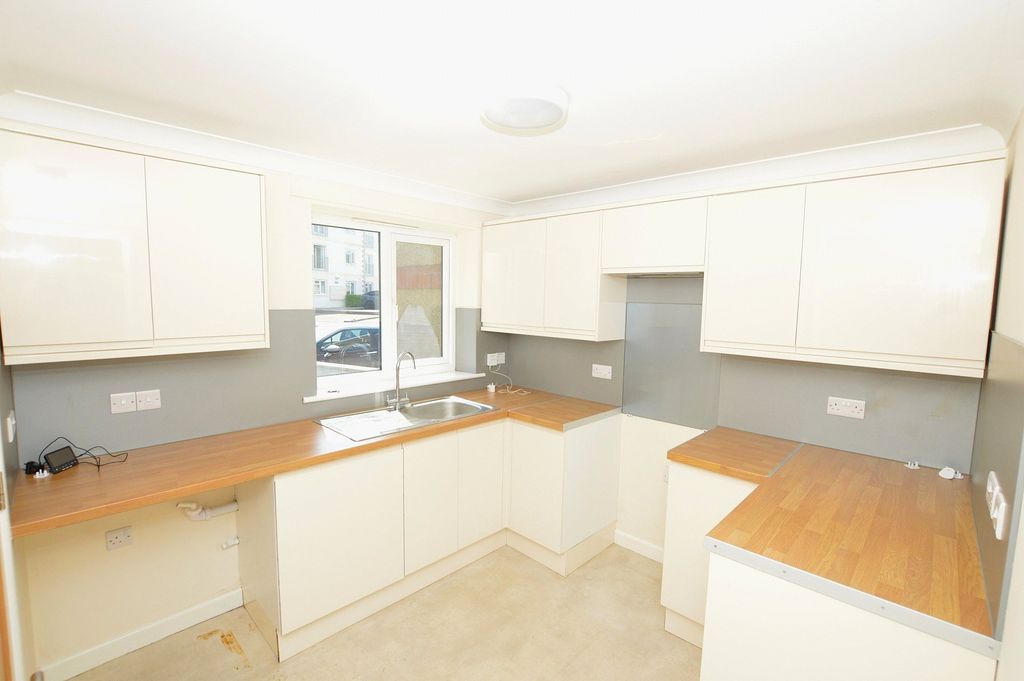 Property photo 3 of 7 Picture No. 12