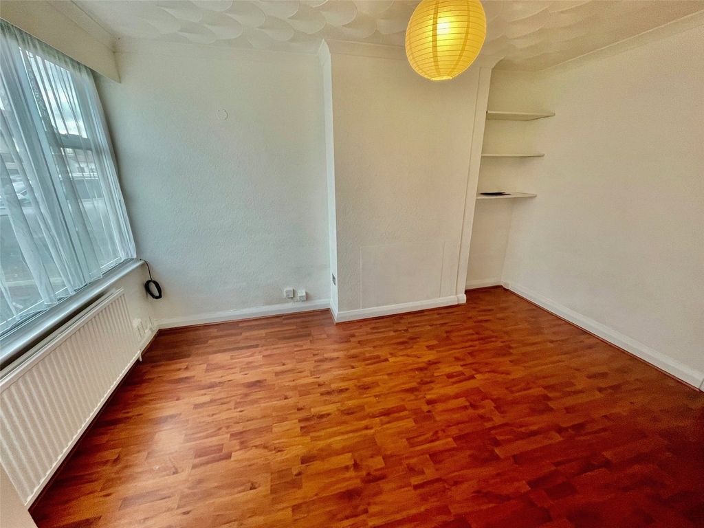 Property photo 2 of 12 Picture No. 02