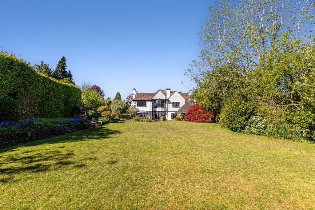 Property photo 3 of 33