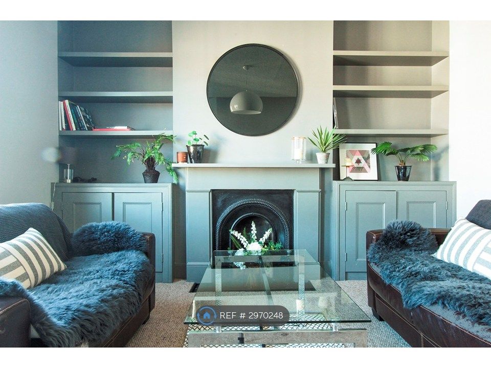 Property photo 1 of 12 Lounge