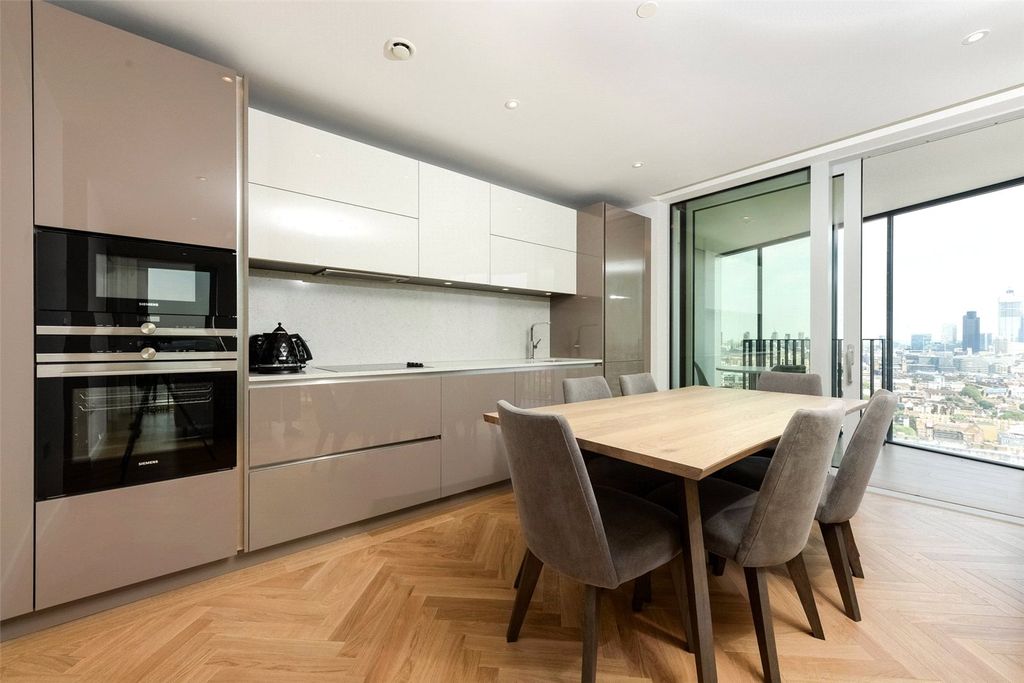Property photo 2 of 15 Reception/Kitchen