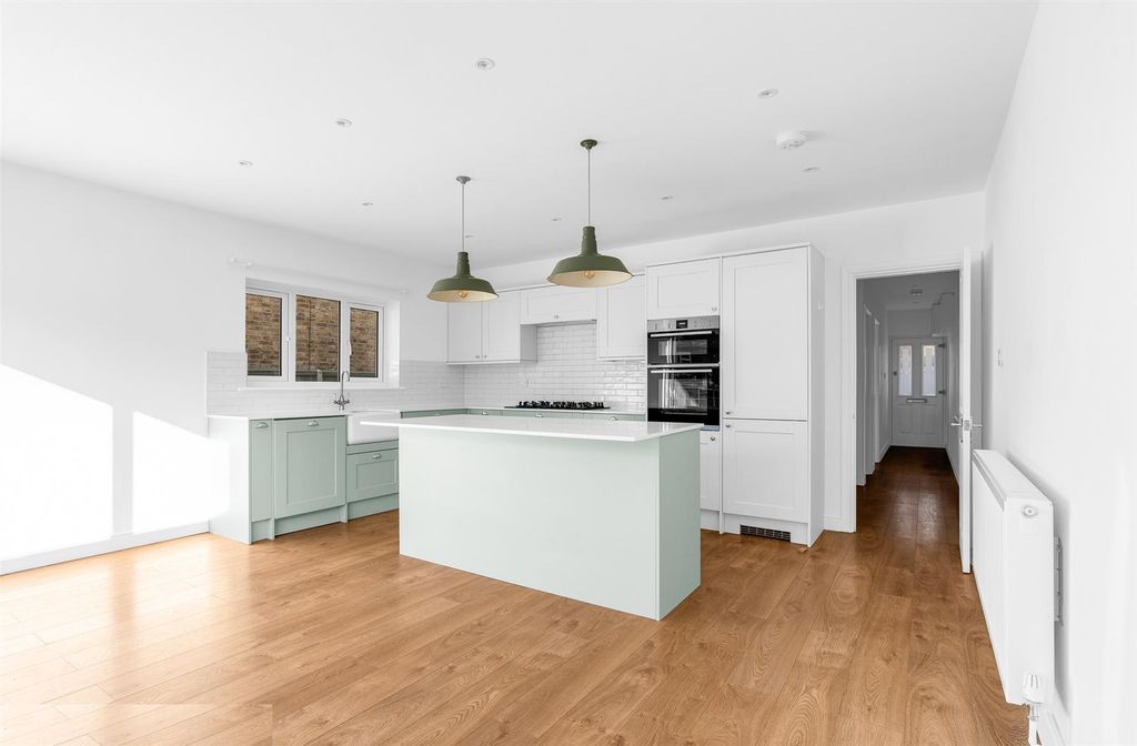 Property photo 2 of 20 Internal-9.Jpg