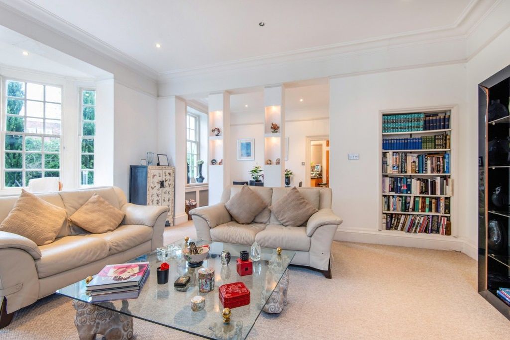 Property photo 3 of 14