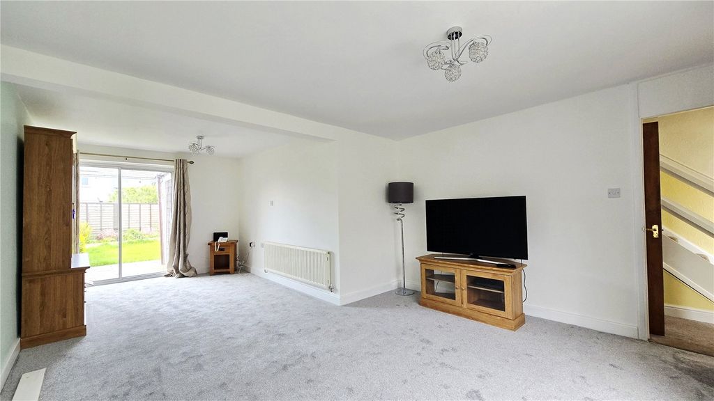 Property photo 2 of 17 Picture No. 01