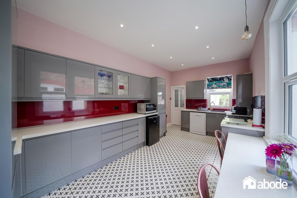 Property photo 3 of 30 Dsc07581-Hdr.Jpg