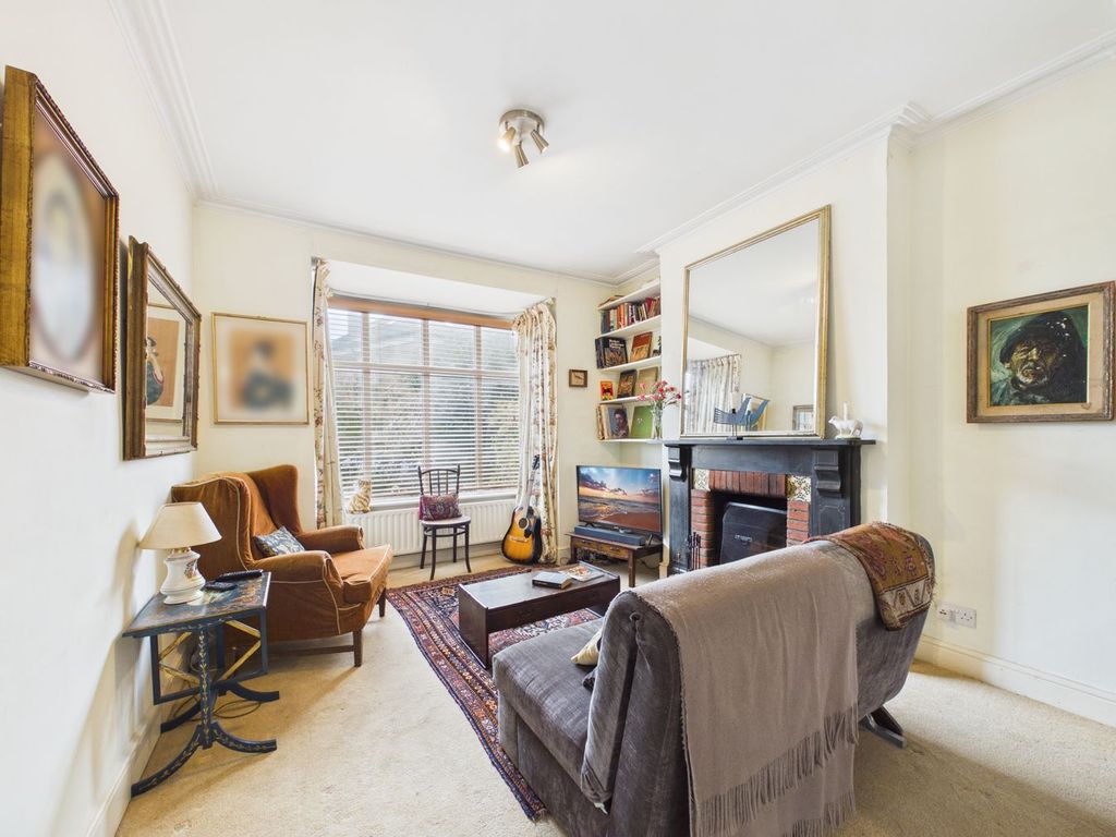 Property photo 2 of 23