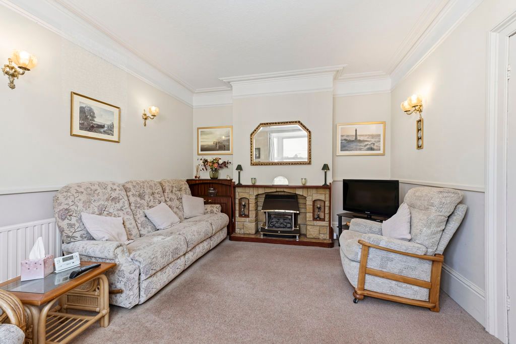 Property photo 2 of 19 Sitting Room