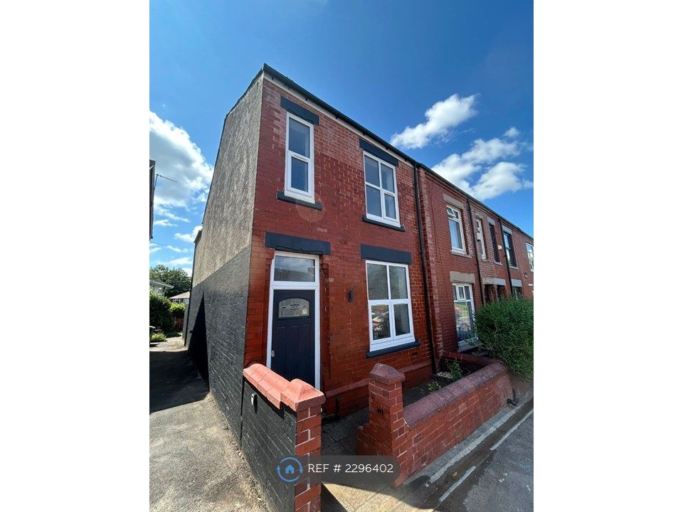 Property photo 2 of 17