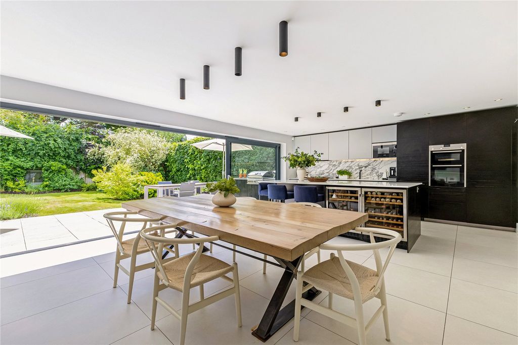 Property photo 2 of 22 Kitchen/Dining