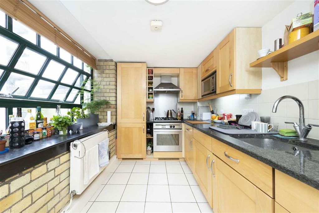 Property photo 3 of 4