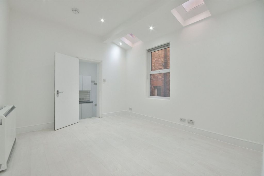 Property photo 1 of 10 Picture No. 33