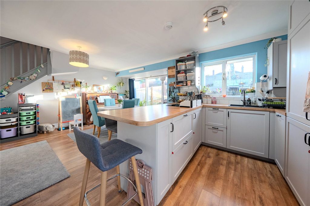 Property photo 3 of 12 Picture No. 12