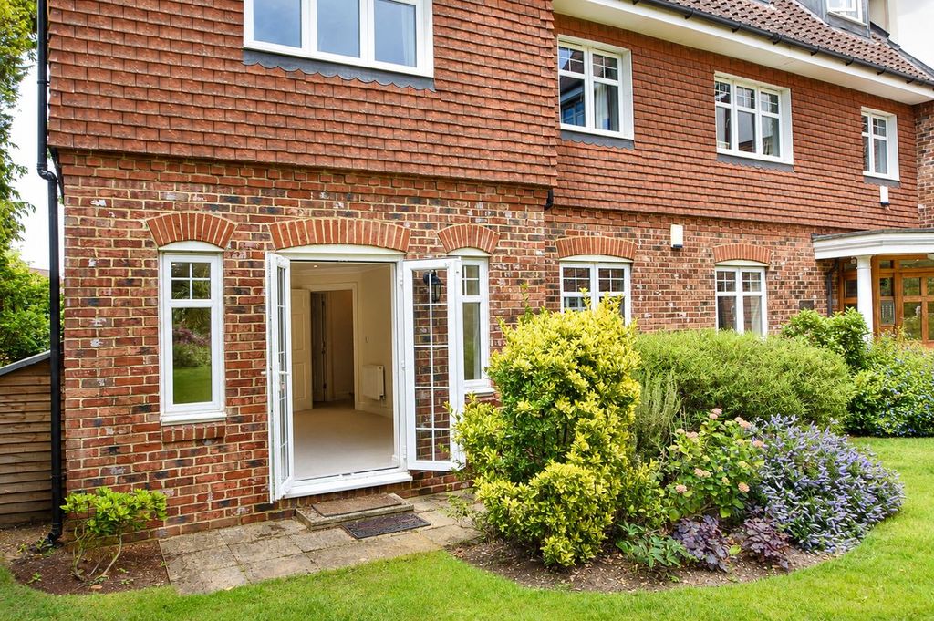 Property photo 2 of 9