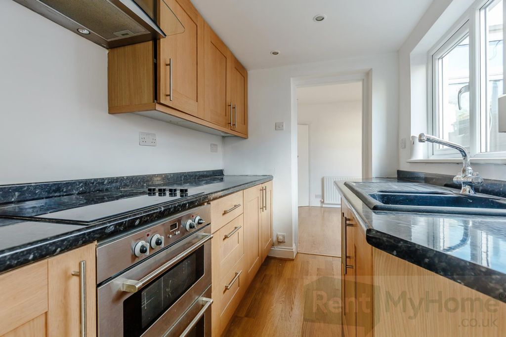 Property photo 1 of 12 8384788-Interior05-800.Jpg