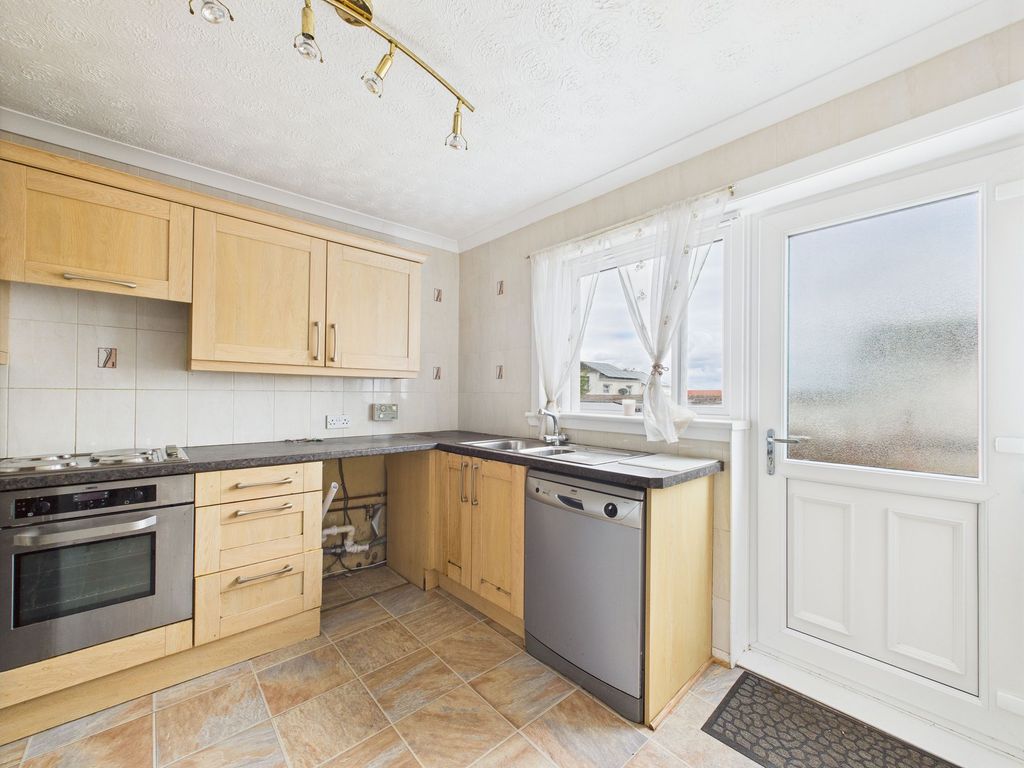 Property photo 3 of 13 Kitchen
