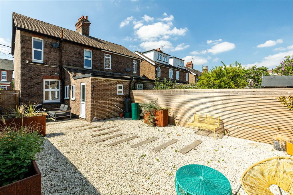Property photo 3 of 25