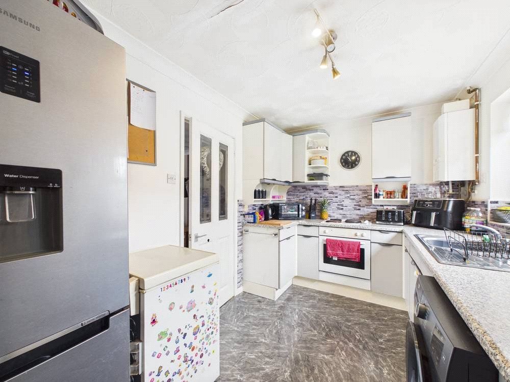 Property photo 3 of 14 Picture No. 12