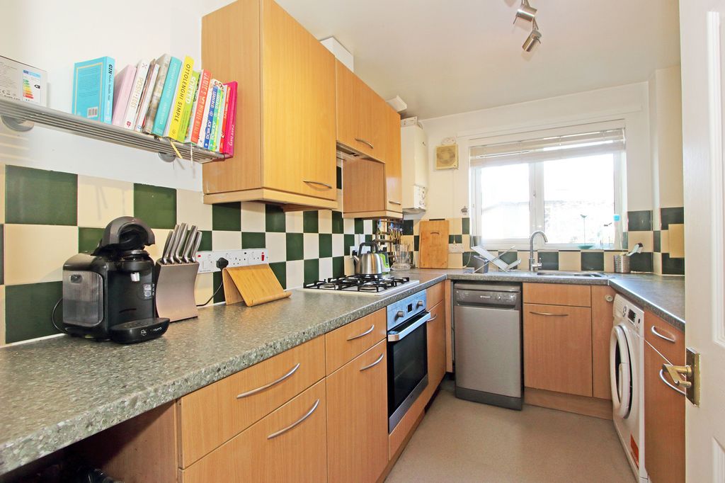 Property photo 3 of 7