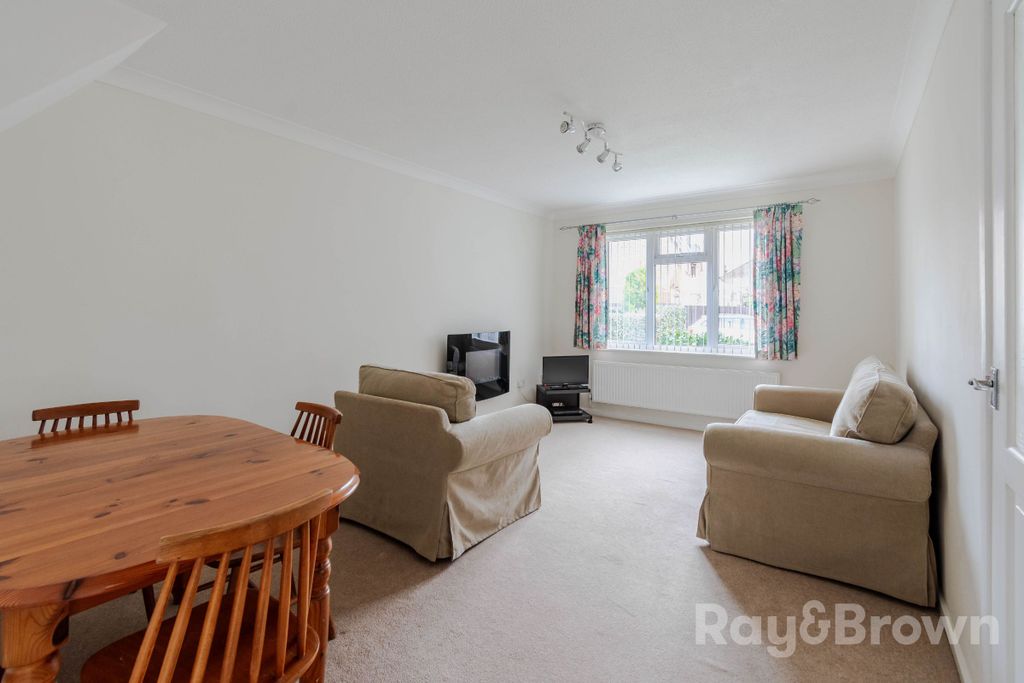 Property photo 2 of 48