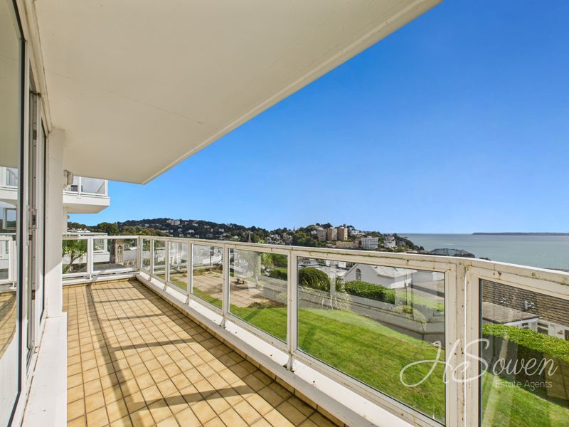 Property photo 1 of 17 Photo 9