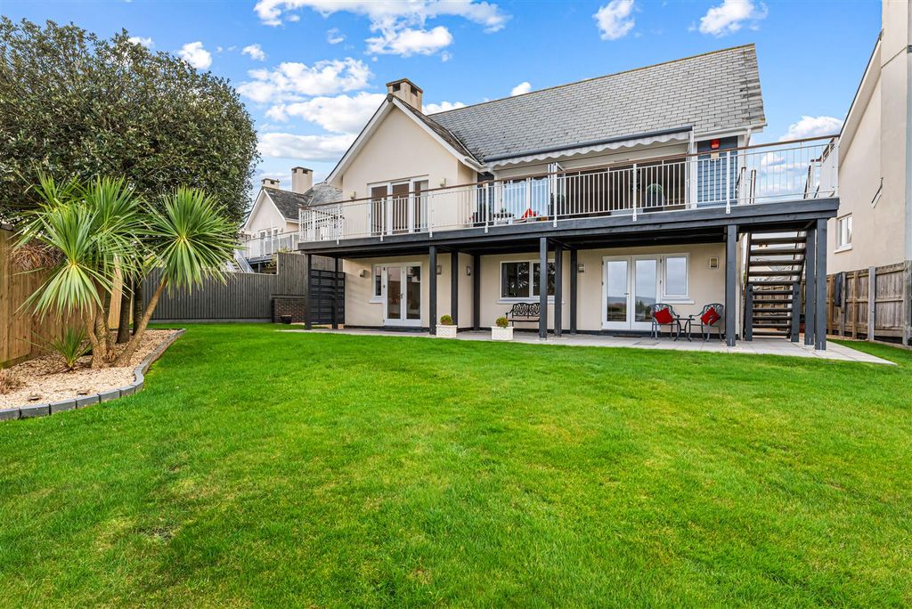 Property photo 1 of 33 External