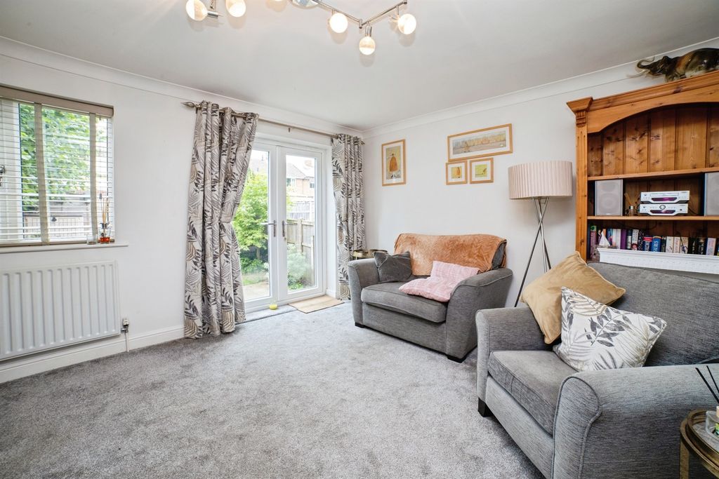 Property photo 3 of 17