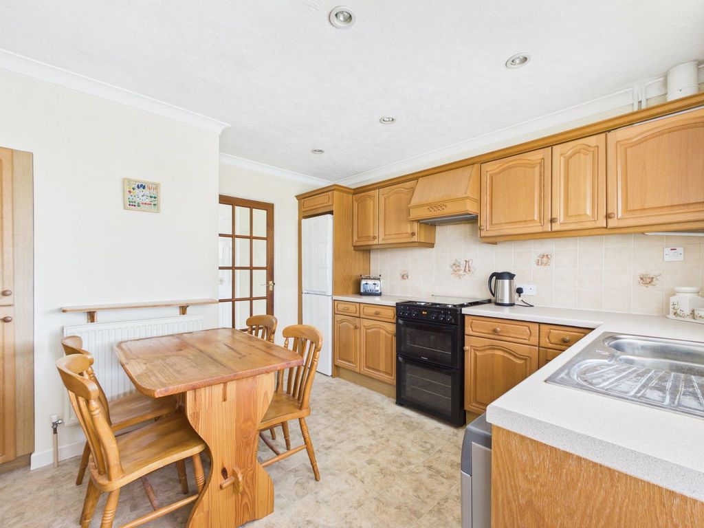 Property photo 3 of 21