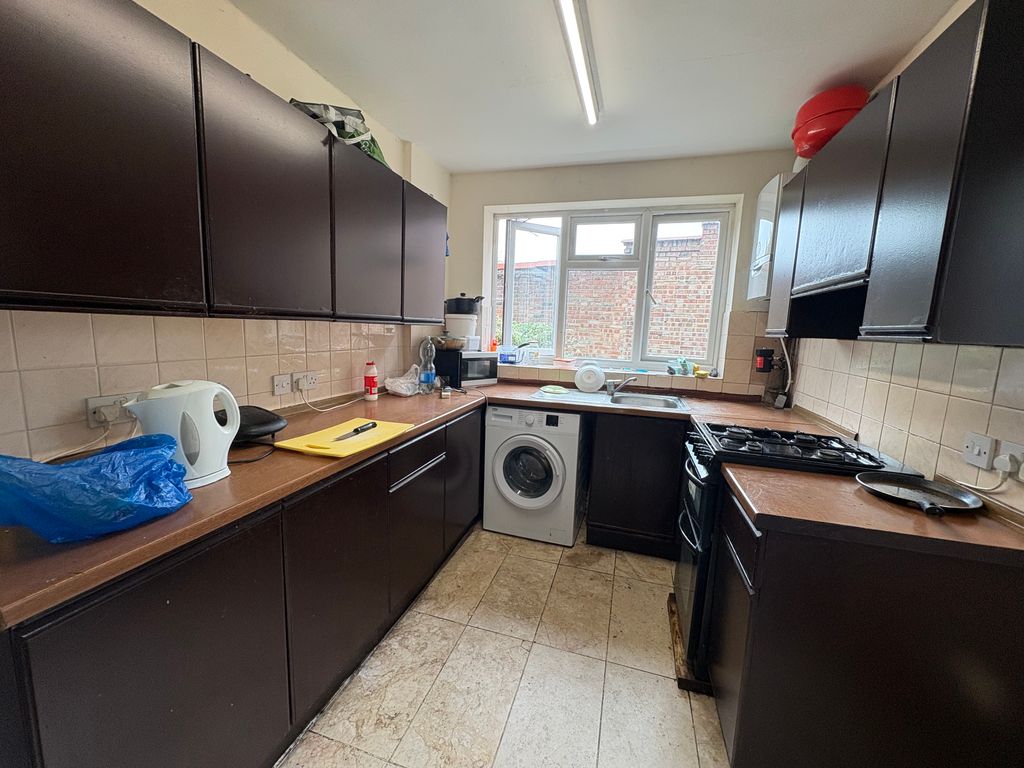Property photo 2 of 7 Img_7240