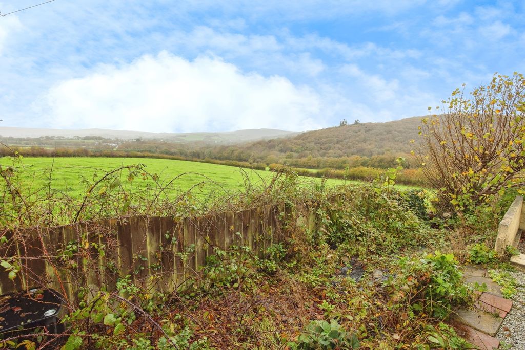 Property photo 2 of 14 Photo