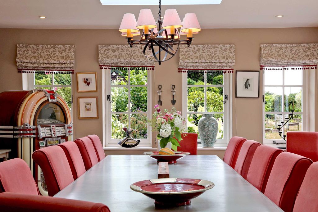 Property photo 3 of 28 Image