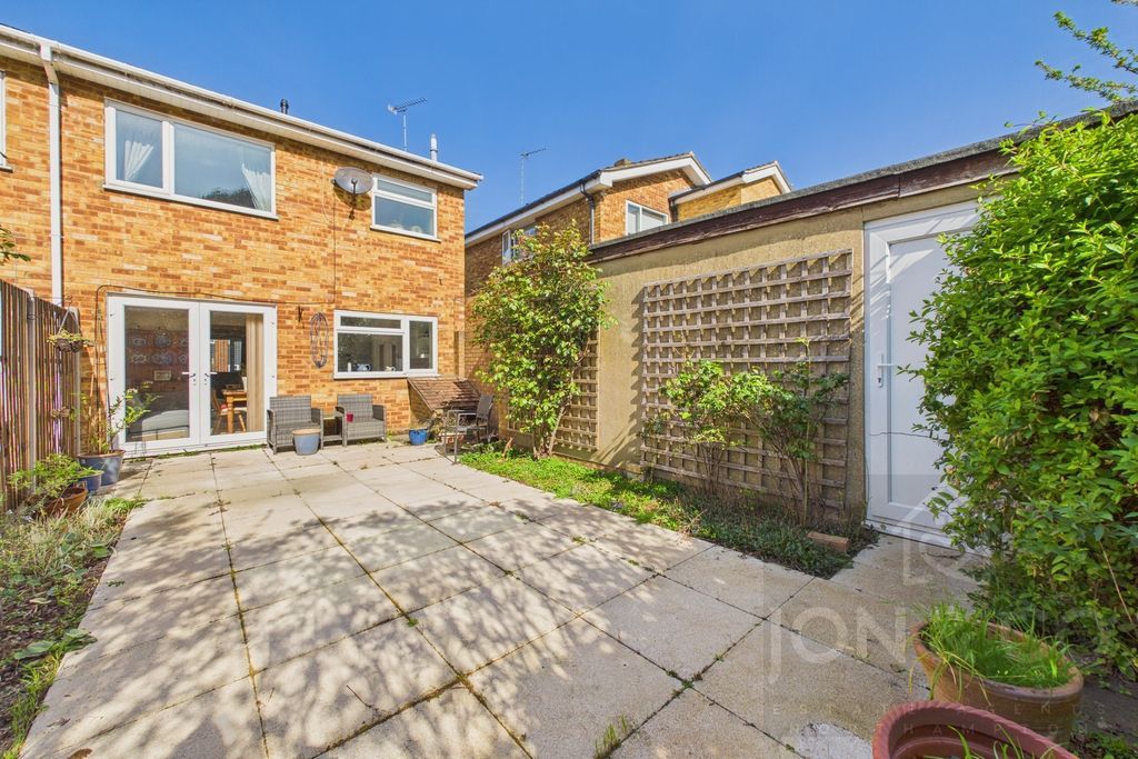 Property photo 2 of 14