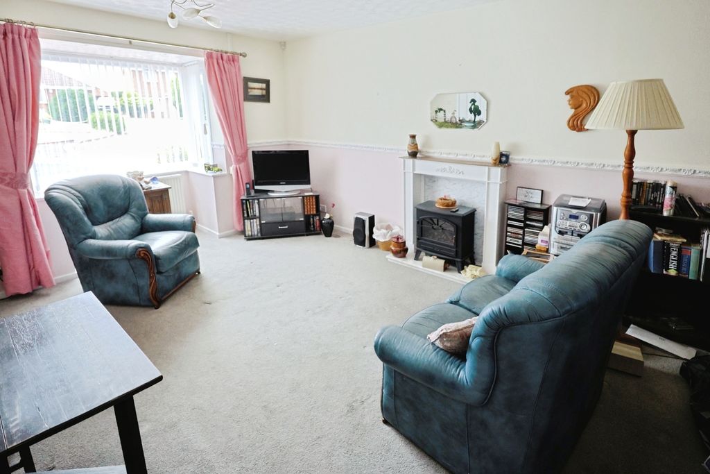 Property photo 2 of 11 Pbox-Img.Jpg