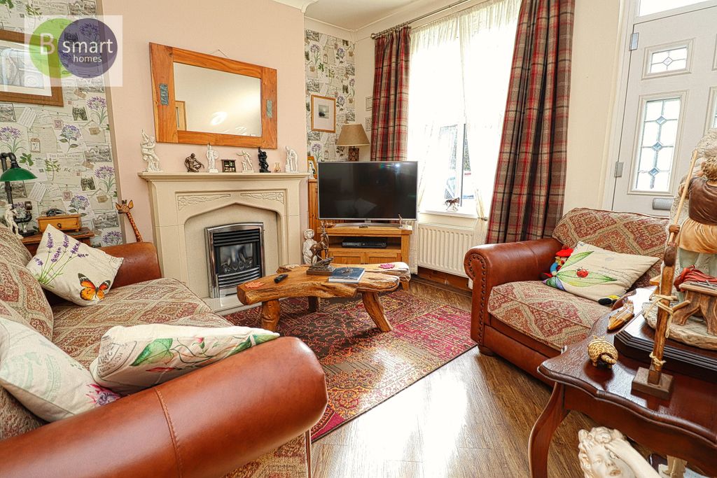 Property photo 2 of 11 Img_1005